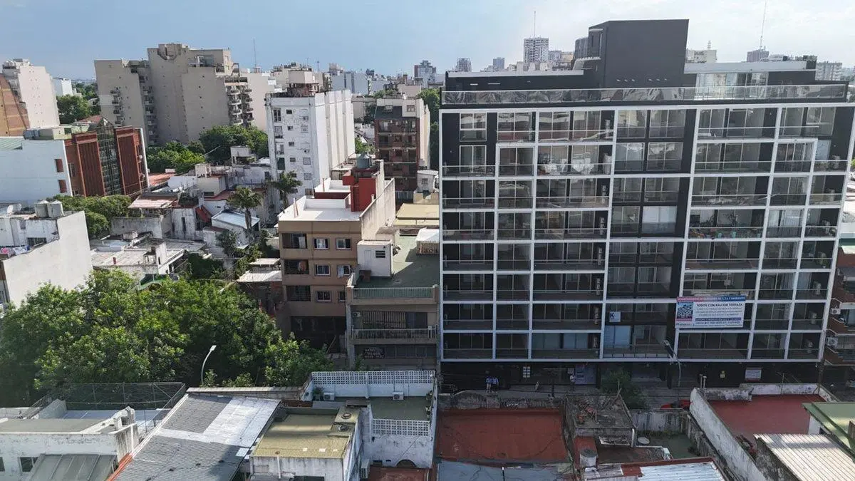 VENTA LOTE EN FLORES 4