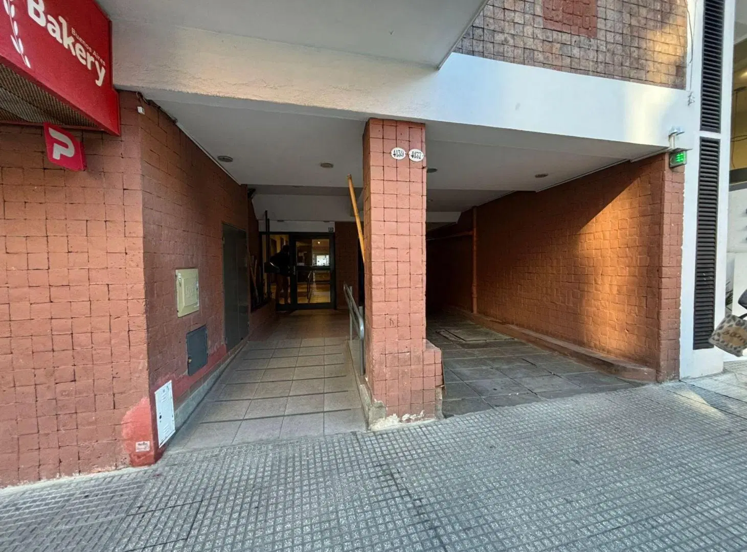 VENDEMOS - DPTO. 2 AMBIENTES C/ COCHERA EN ALMAGRO 3