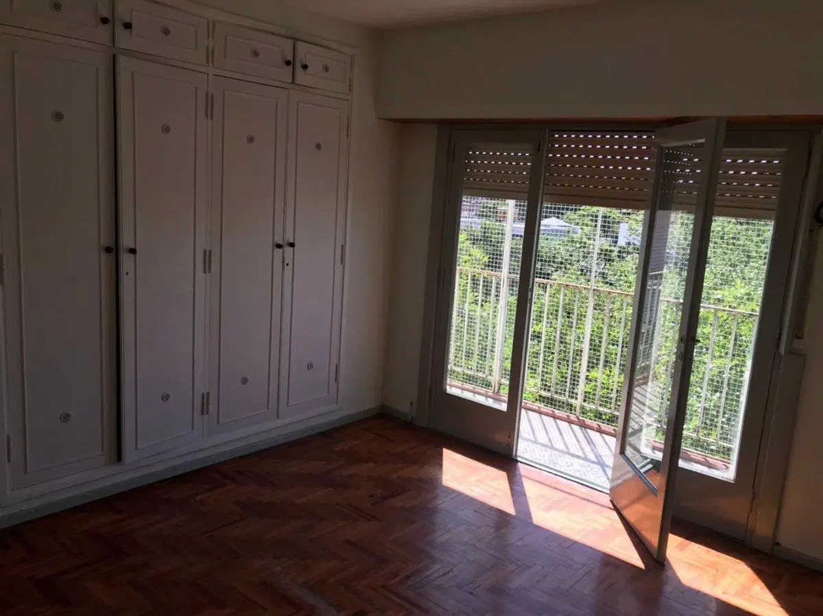 ALQUILER DEPTO 3 AMB CON GRAN BALCON EN FLORES 4