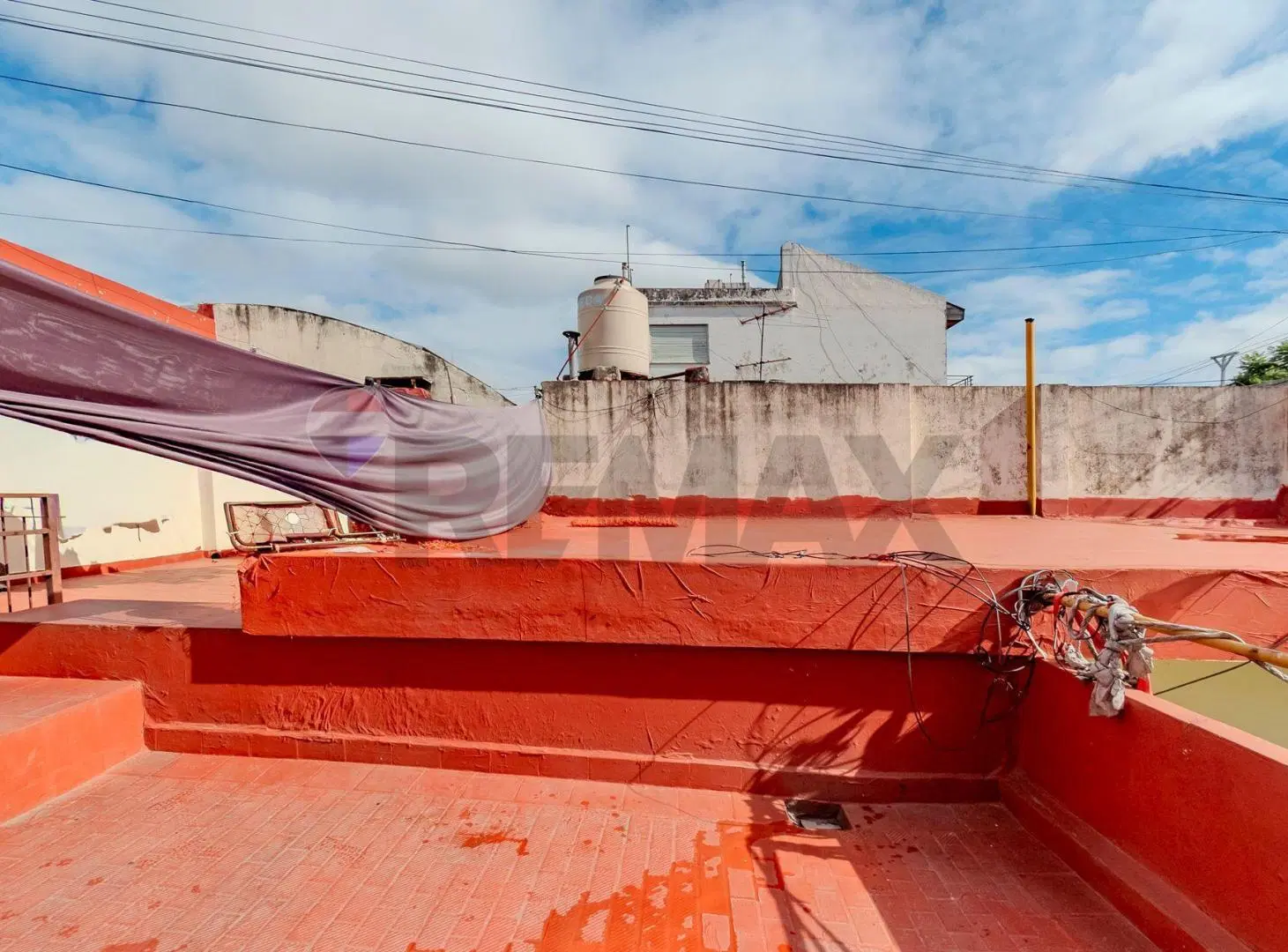 CASA 4 AMB CON TERRAZA Y PARRILLA A REFACCIONAR 3