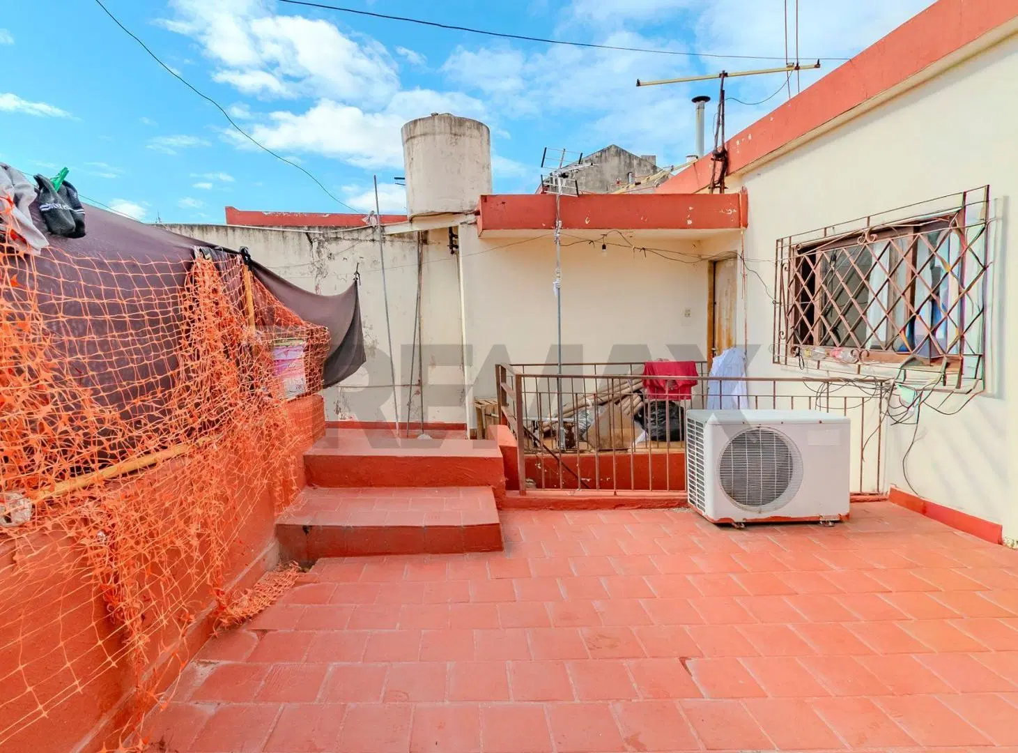 CASA 4 AMB CON TERRAZA Y PARRILLA A REFACCIONAR 5