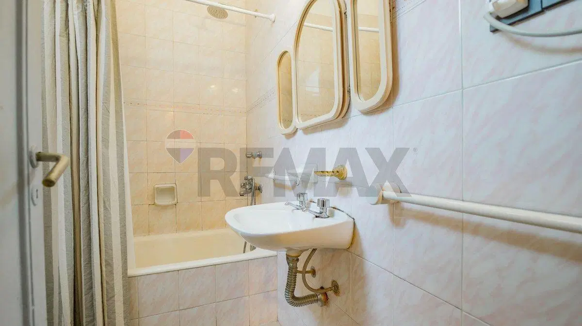 VENTA DEPTO 2 AMB CABALLITO 2° PISO POR ESCALERA. 5