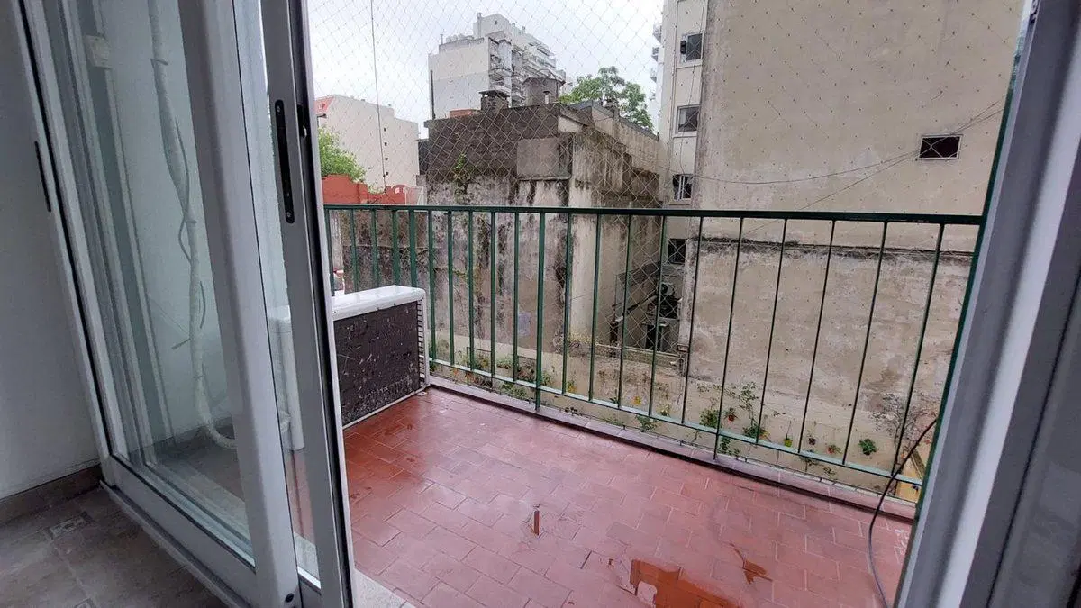 Depto 4 amb con balcon en venta Caballito Sur 2
