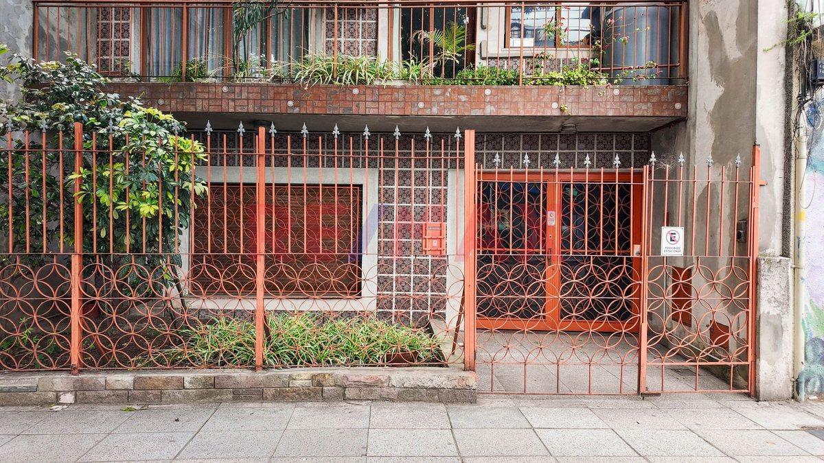 VENTA CASA EN PALERMO. COCHERA, PATIO, QUINCHO