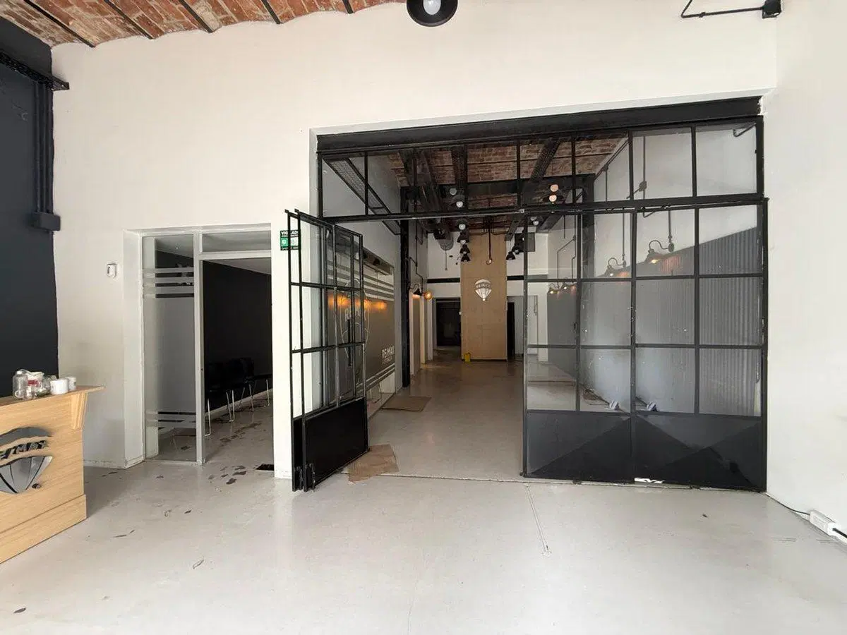 Importante Local de 200m2 en alquiler Avellaneda 4