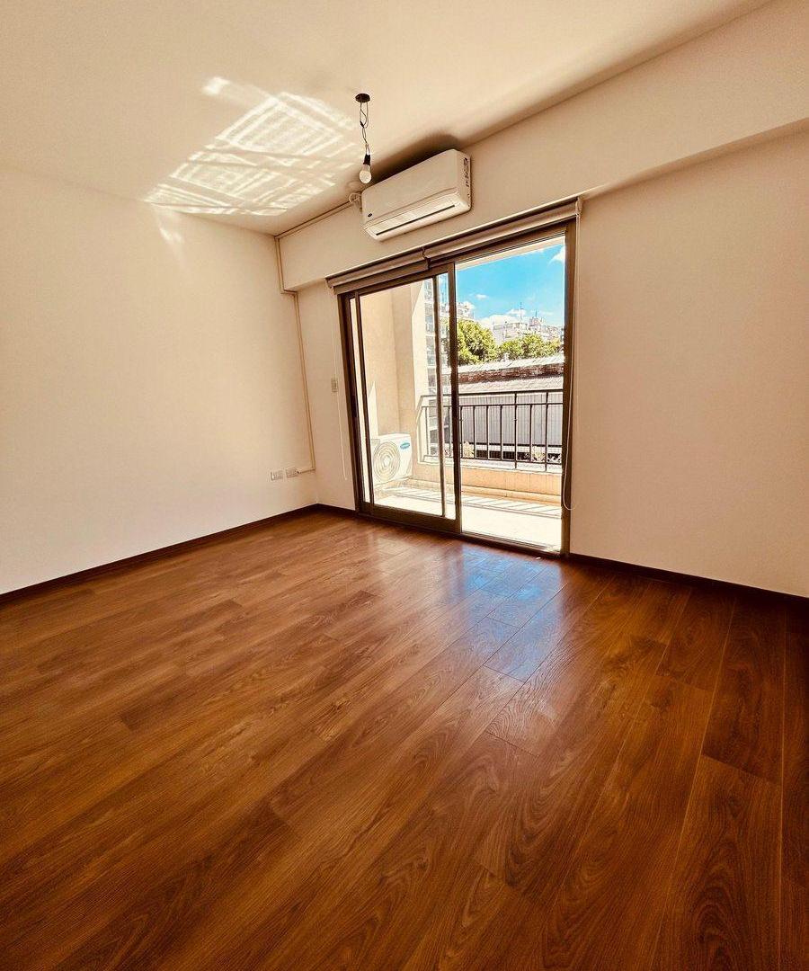 Foto de VENTA depto 2 amb Balcón Apto Crédito en FLORES, imagen 4