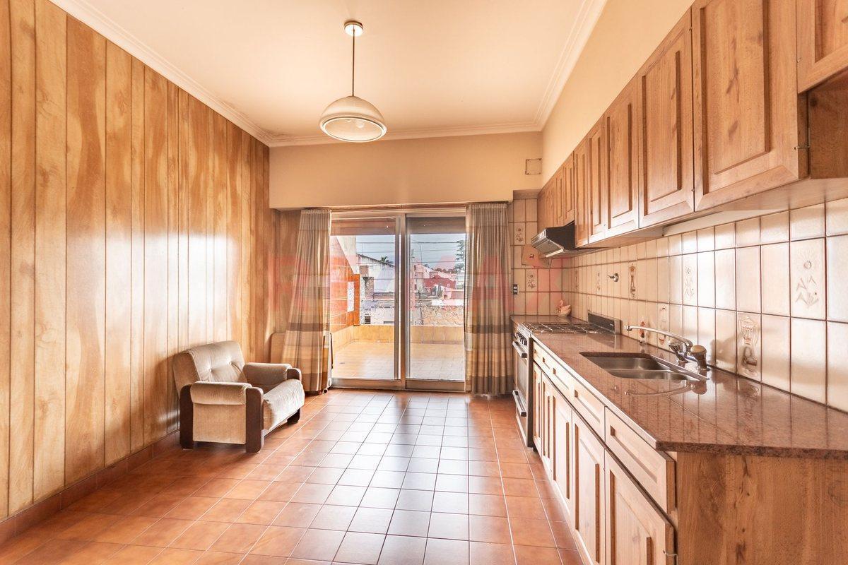 Foto de VENTA Casa 9 amb Fondo Terrazas Cochera La Tablada, imagen 3