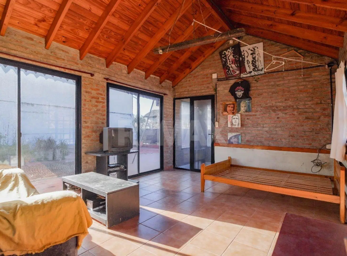 CASA LOTE PROPIO C/ COCHERA Y TERRAZA MONTECASTRO 4