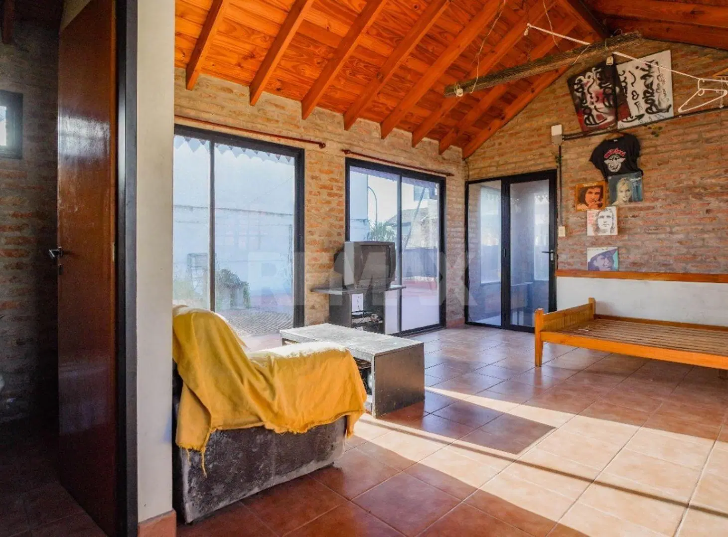 CASA LOTE PROPIO C/ COCHERA Y TERRAZA MONTECASTRO 3