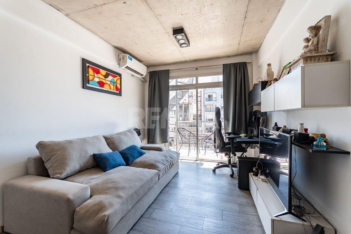 VENTA DEPTO 2 AMB CON GRAN TERRAZA PROPIA