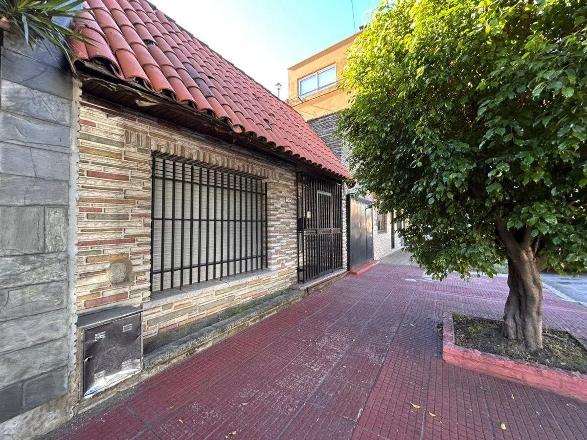 VENTA CASA 4 AMB JARDÍN GARAGE Y QUINCHO GERLI 2