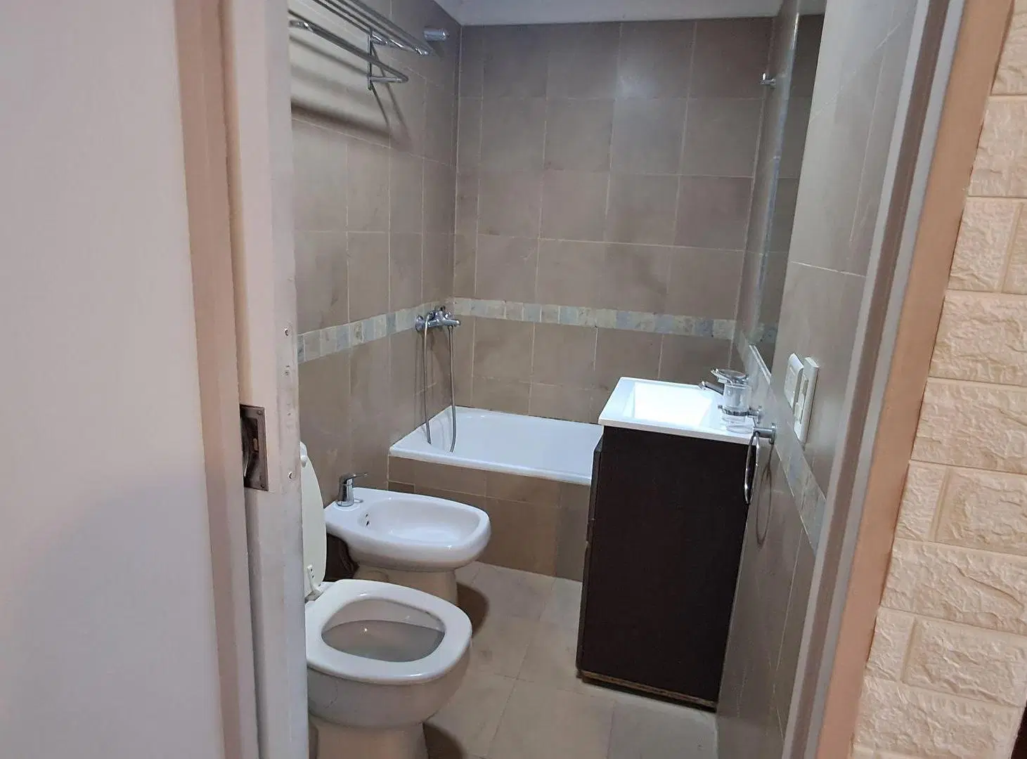 MONOAMBIENTE EN ALQUILER EN LOMAS DE ZAMORA 3