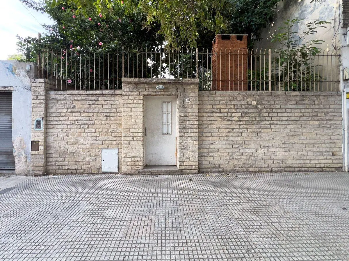 VENTA CASA PATERNAL 3 AMB AMPLIO JARDIN Y PATIO 3