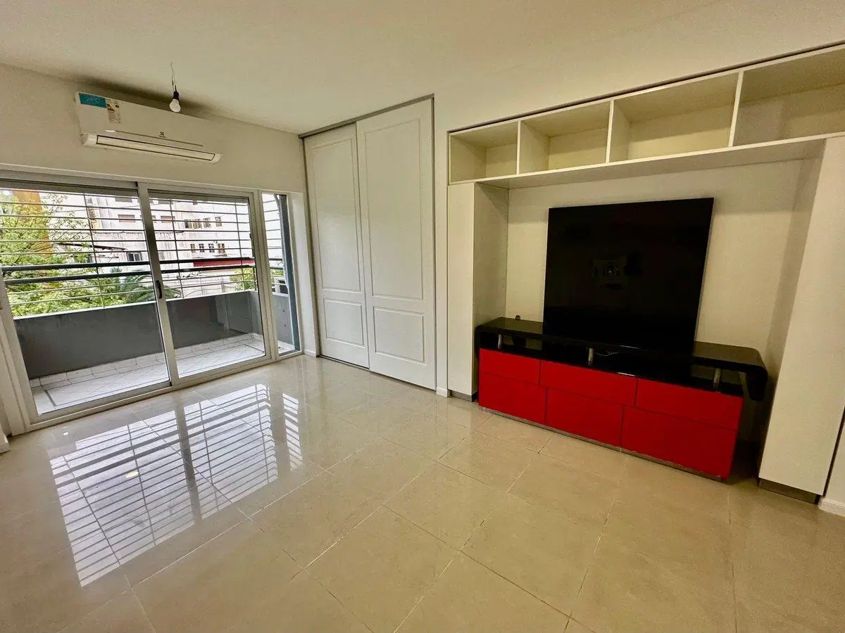 Alquiler Monoambiente con Cochera y Balcon 3