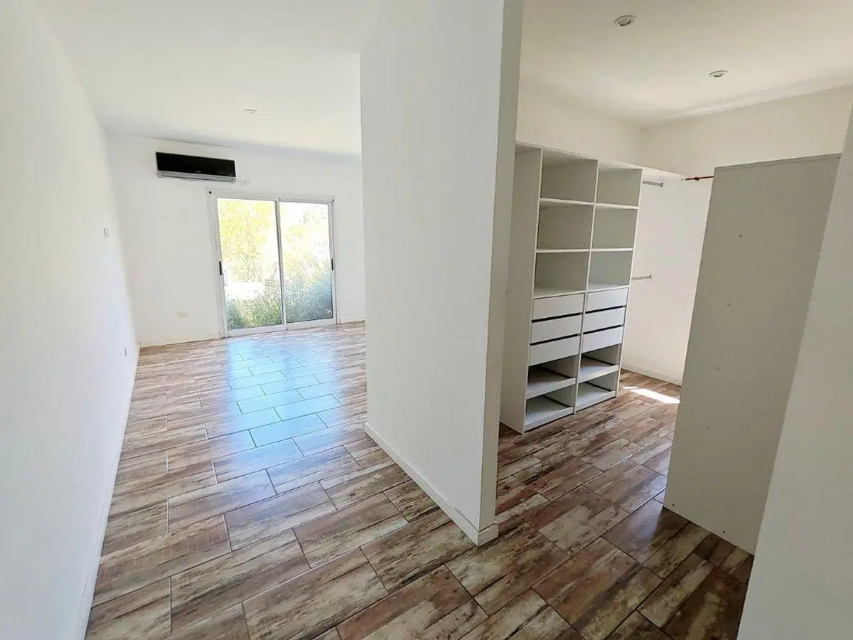 VENTA CASA PILETA LAGUNA EL CANTON PUERTO. ESCOBAR 2