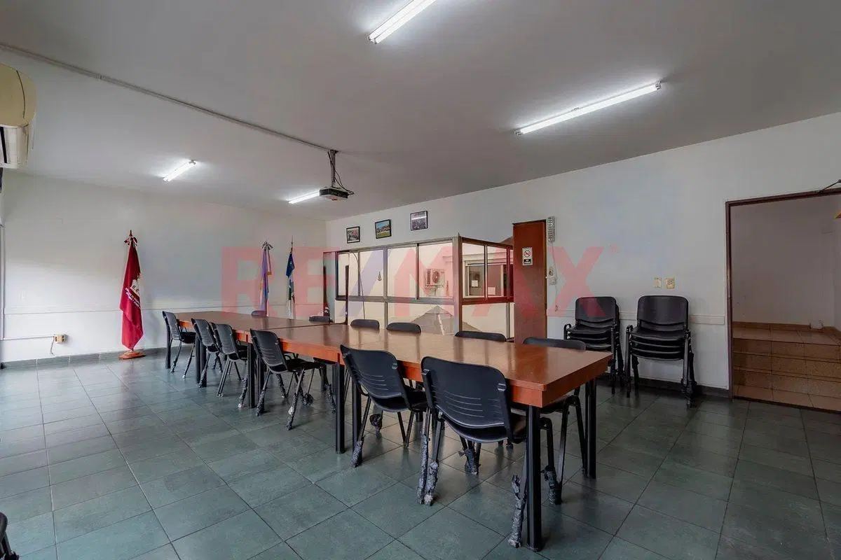 VENTA TRIPLEX  9 AMBIENTES CON TERRAZA - FINANCIA 2