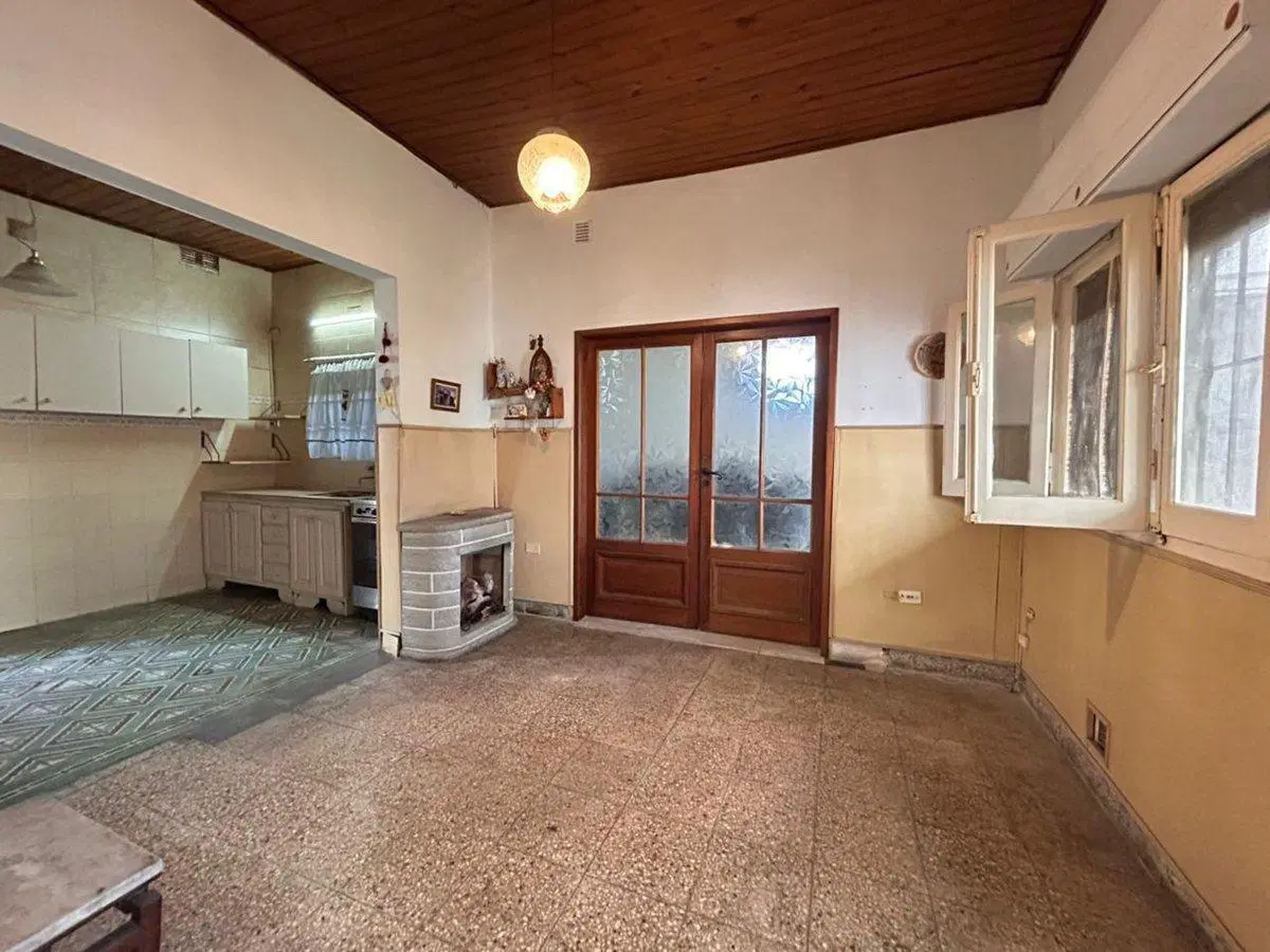 CASA PARA DOS FAMILIAS O VIVIENDA Y RENTA LANÚS O 3