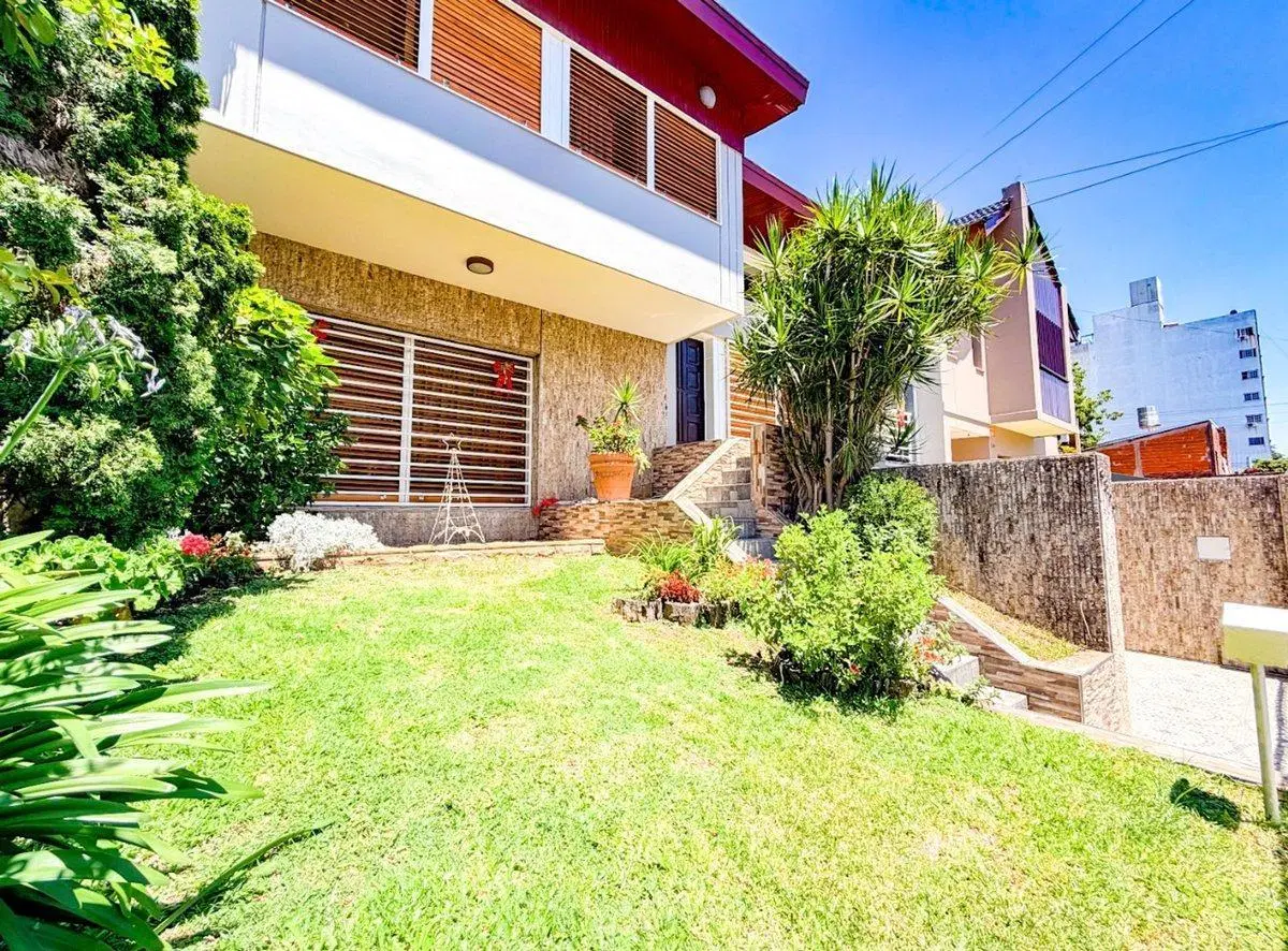 Casa en venta San Justo | Parque, pileta y jacuzzi 2