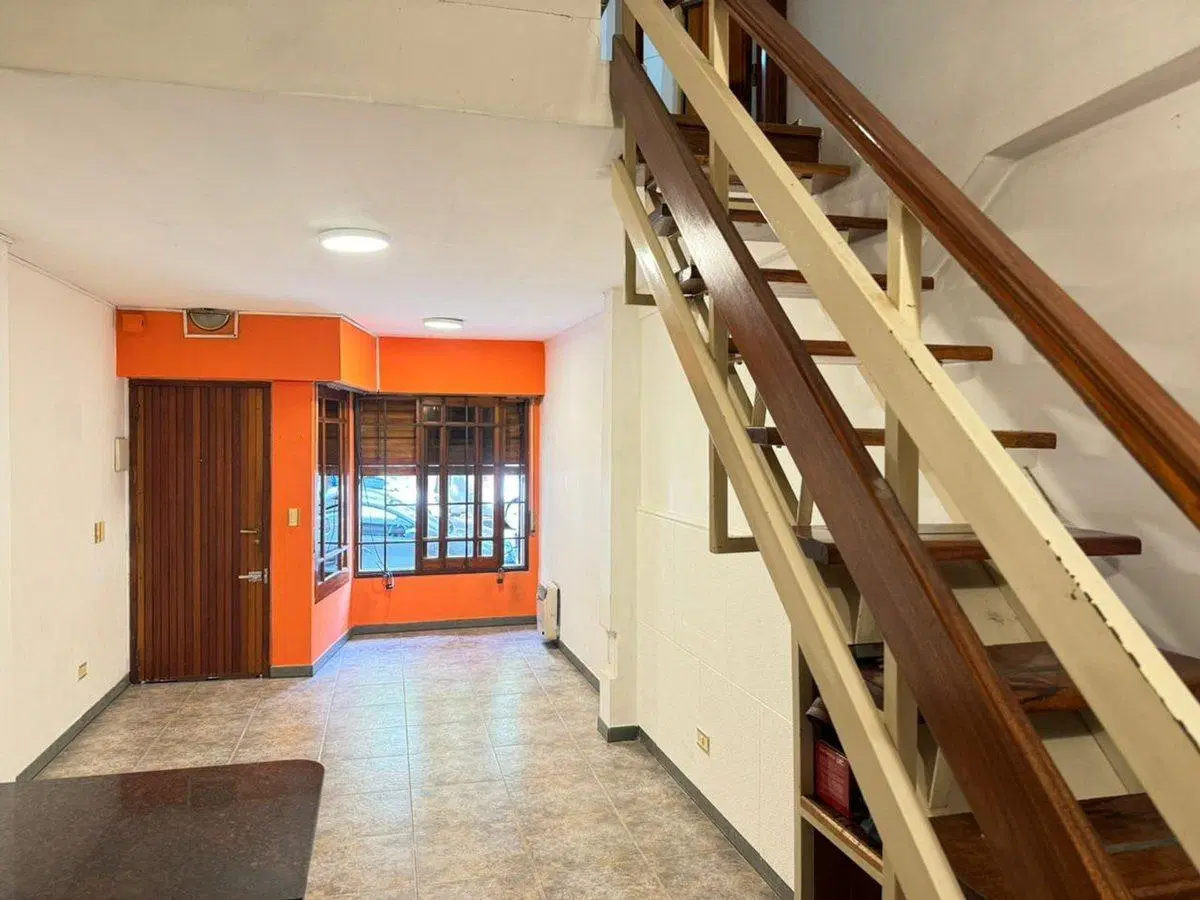 LOCAL EN PLANTA BAJA  APTO COMERCIAL CABALLITO SUR 2