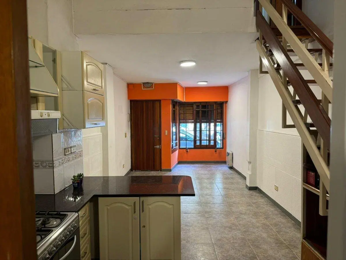 LOCAL EN PLANTA BAJA  APTO COMERCIAL CABALLITO SUR 5