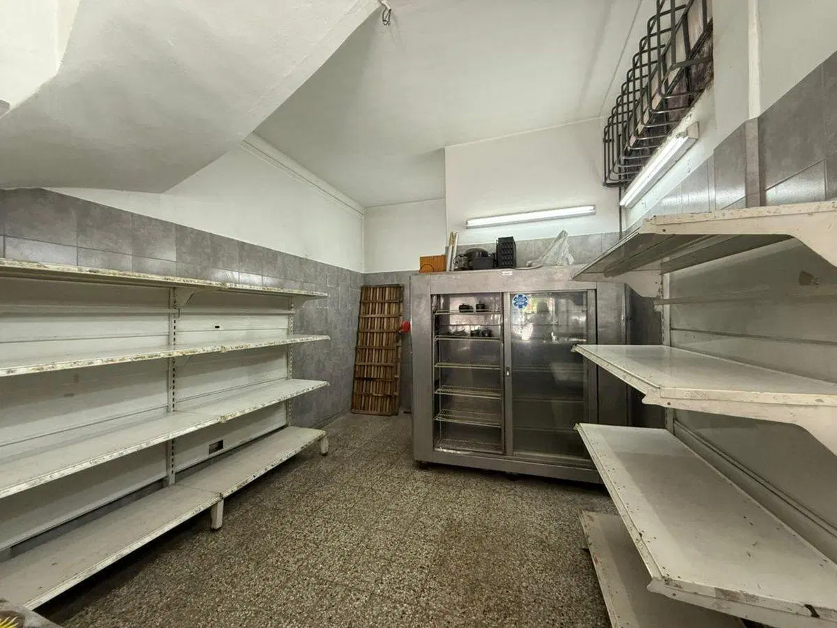 OPORTUNIDAD VENTA DE LOCAL ESTACION LANUS 5