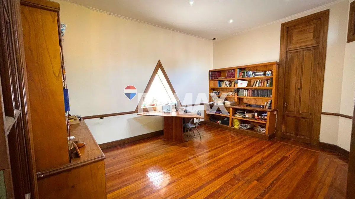 EN VENTA PH ÚNICO EN BALVANERA C/ASCENSOR y AZOTEA 5