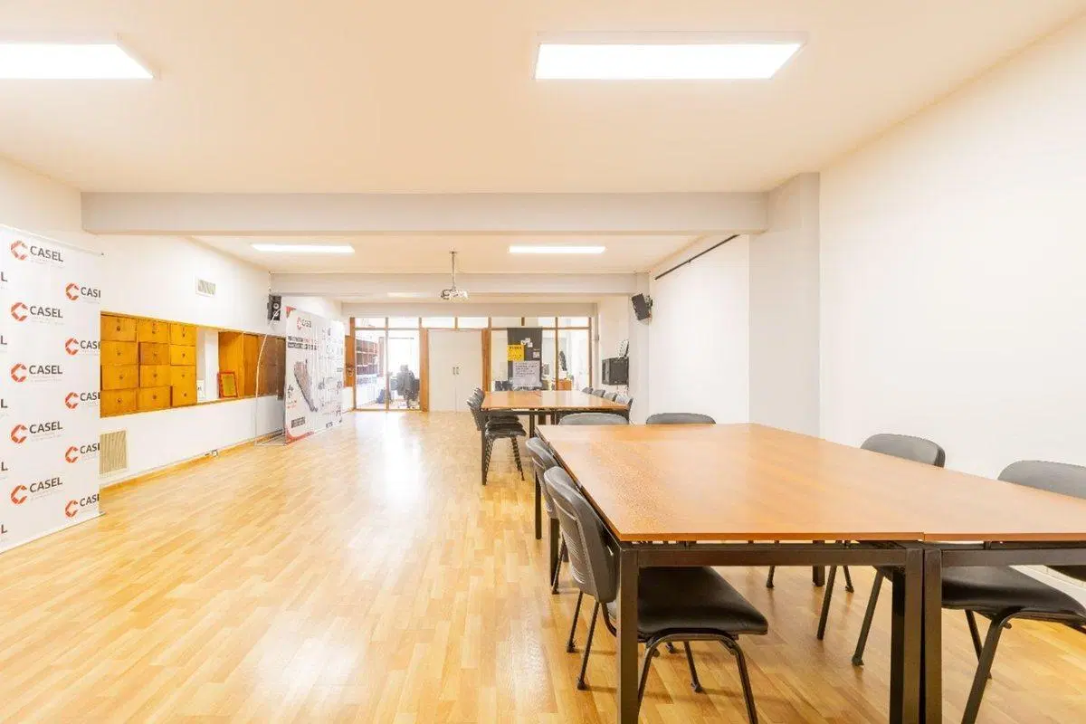 VENTA Oficina 174m² Montserrat luminosa 8
