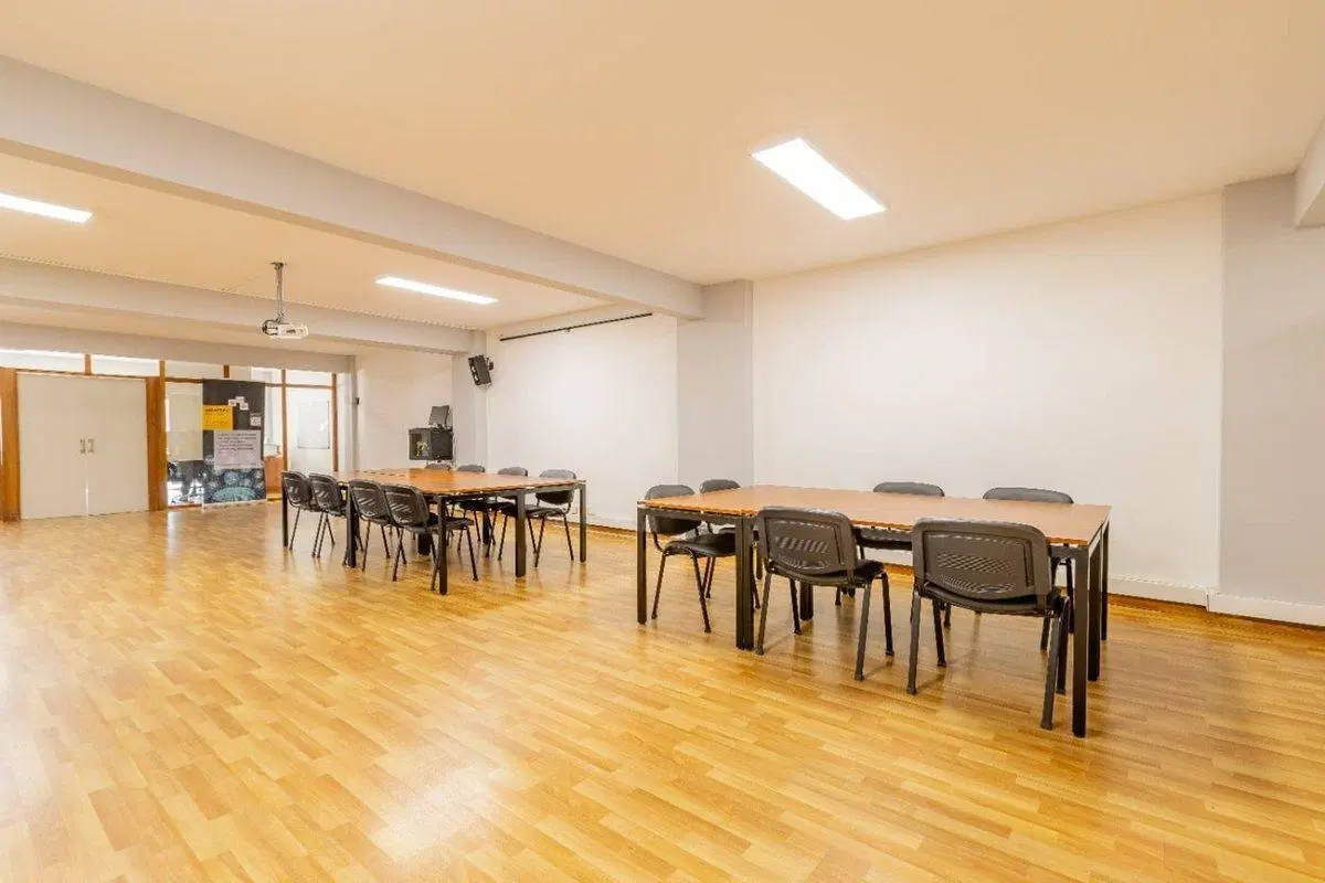 VENTA Oficina 174m² Montserrat luminosa 2