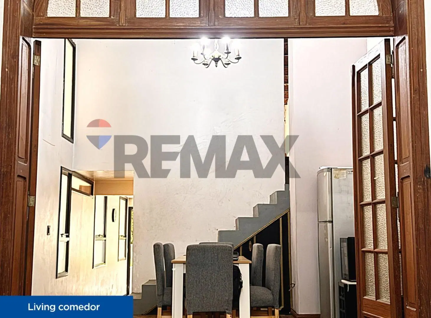 Casa en Venta 4 Dorm, cochera, jardín y terraza 4