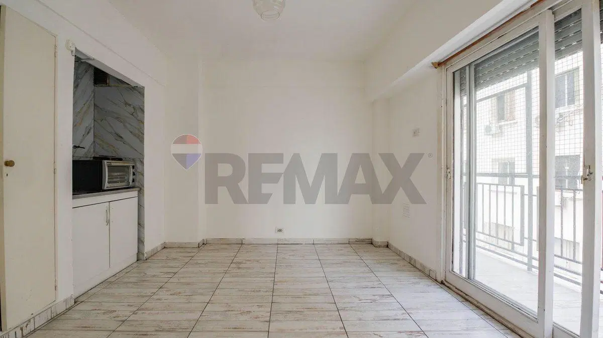 Venta Depto monoambiente, San Nicolas, con balcón 5