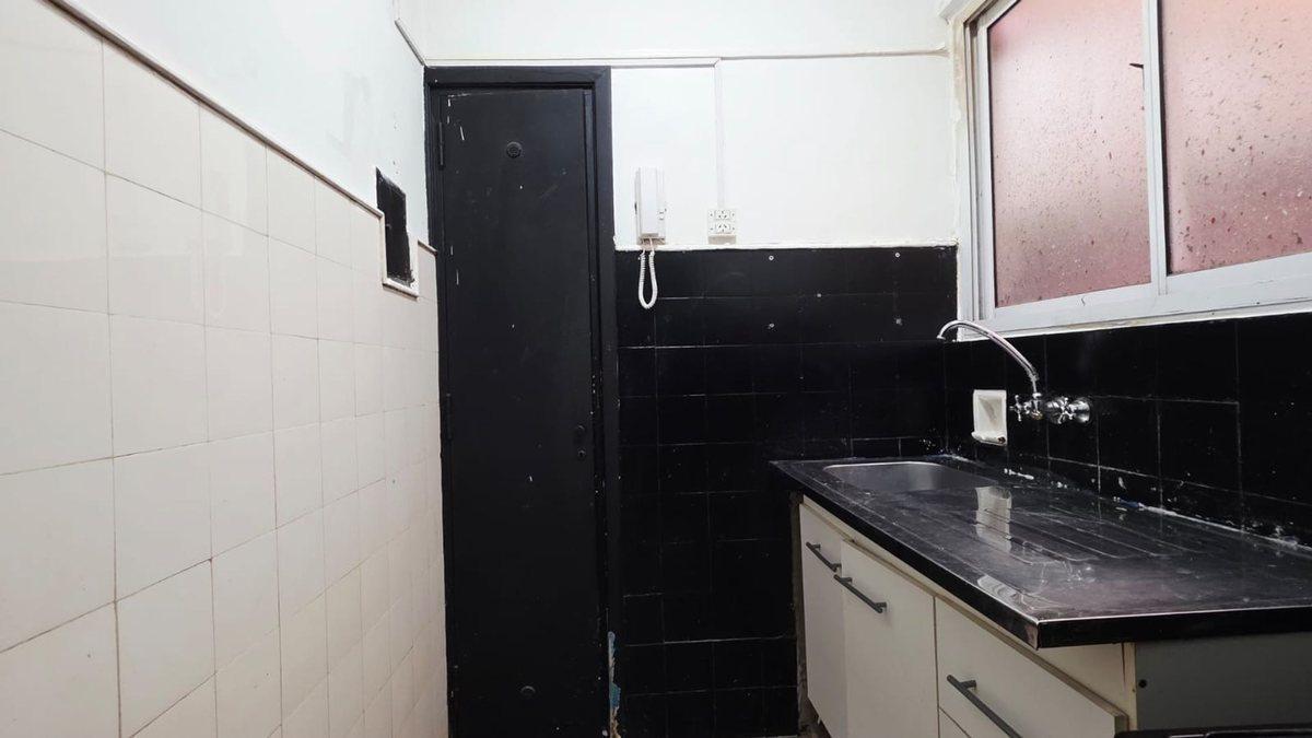 Foto de VENTA DEP 3 AMB CON 2 PATIOS A RECICLAR CHACARITA, imagen 5