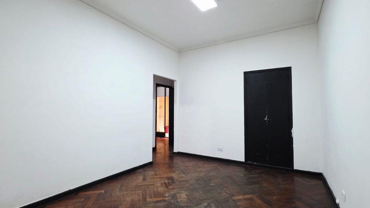 Foto de VENTA DEP 3 AMB CON 2 PATIOS A RECICLAR CHACARITA, imagen 4
