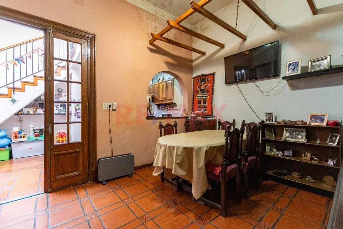 Venta CASA 5 ambientes, Flores, terraza y cochera 5