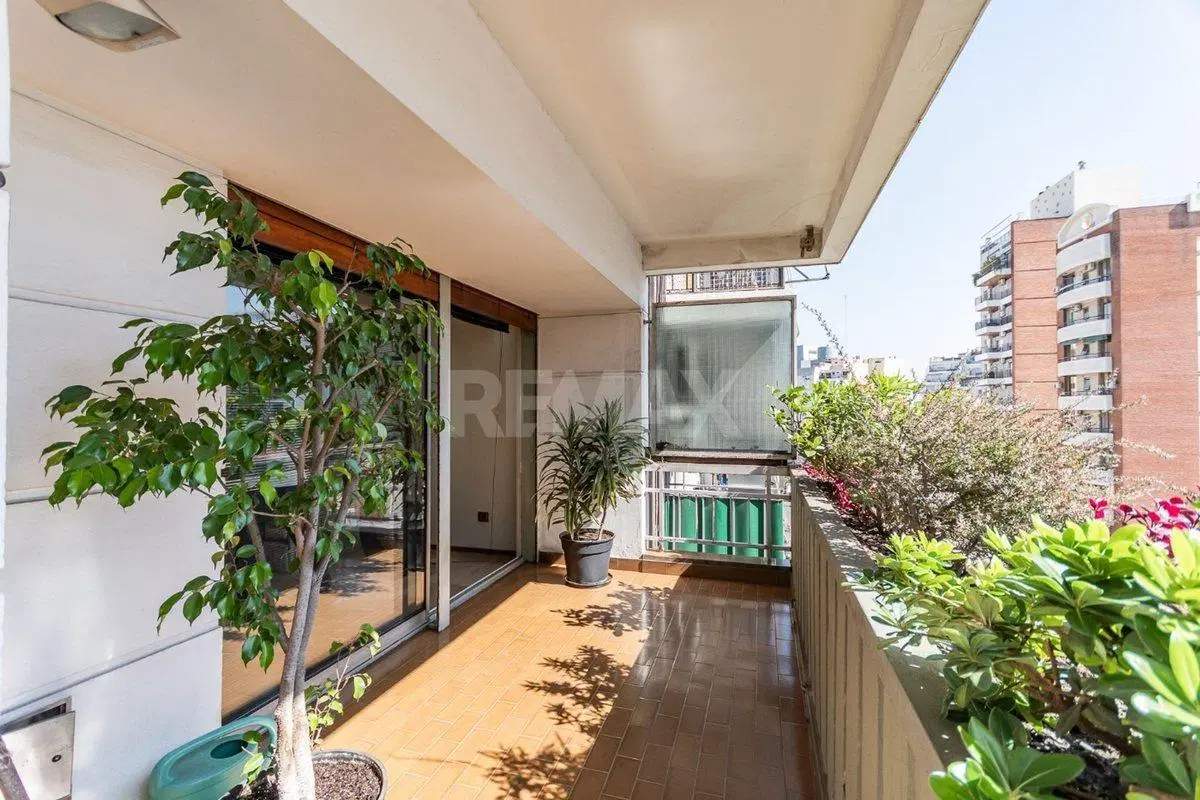 SEÑORIAL SEMIPISO EN VENTA 6 AMB C/DEP - BARRACAS 3