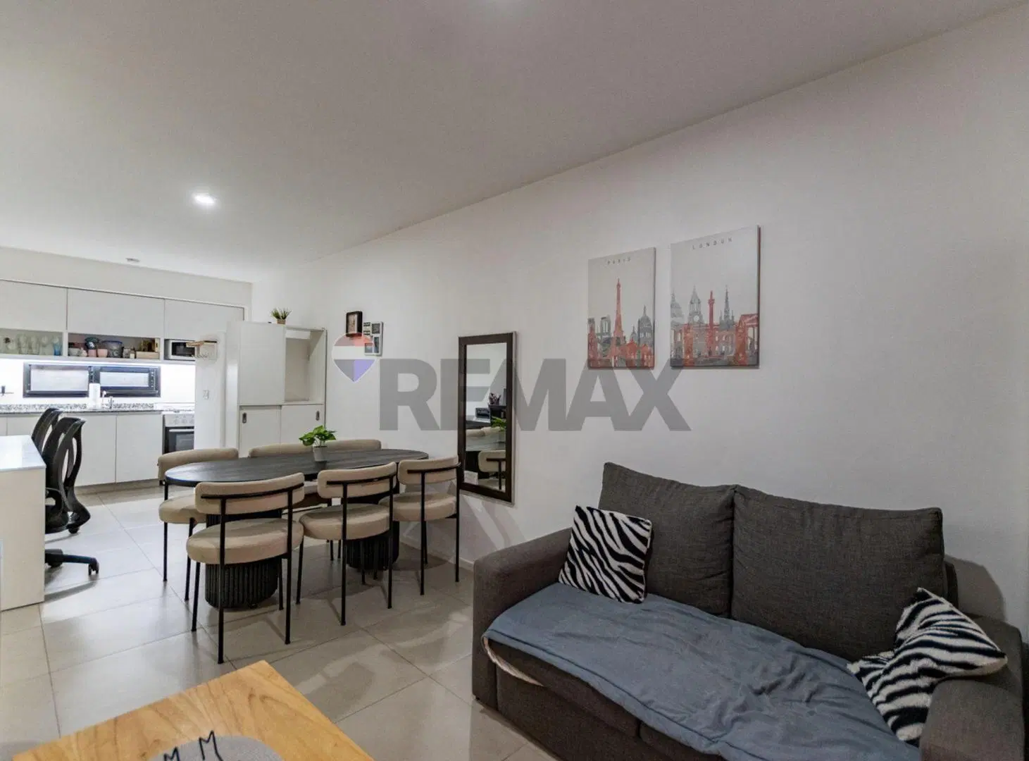 VENTA  DEPTO. 2 AMBIENTES CON JARDÍN Y PARRILLA !! 8