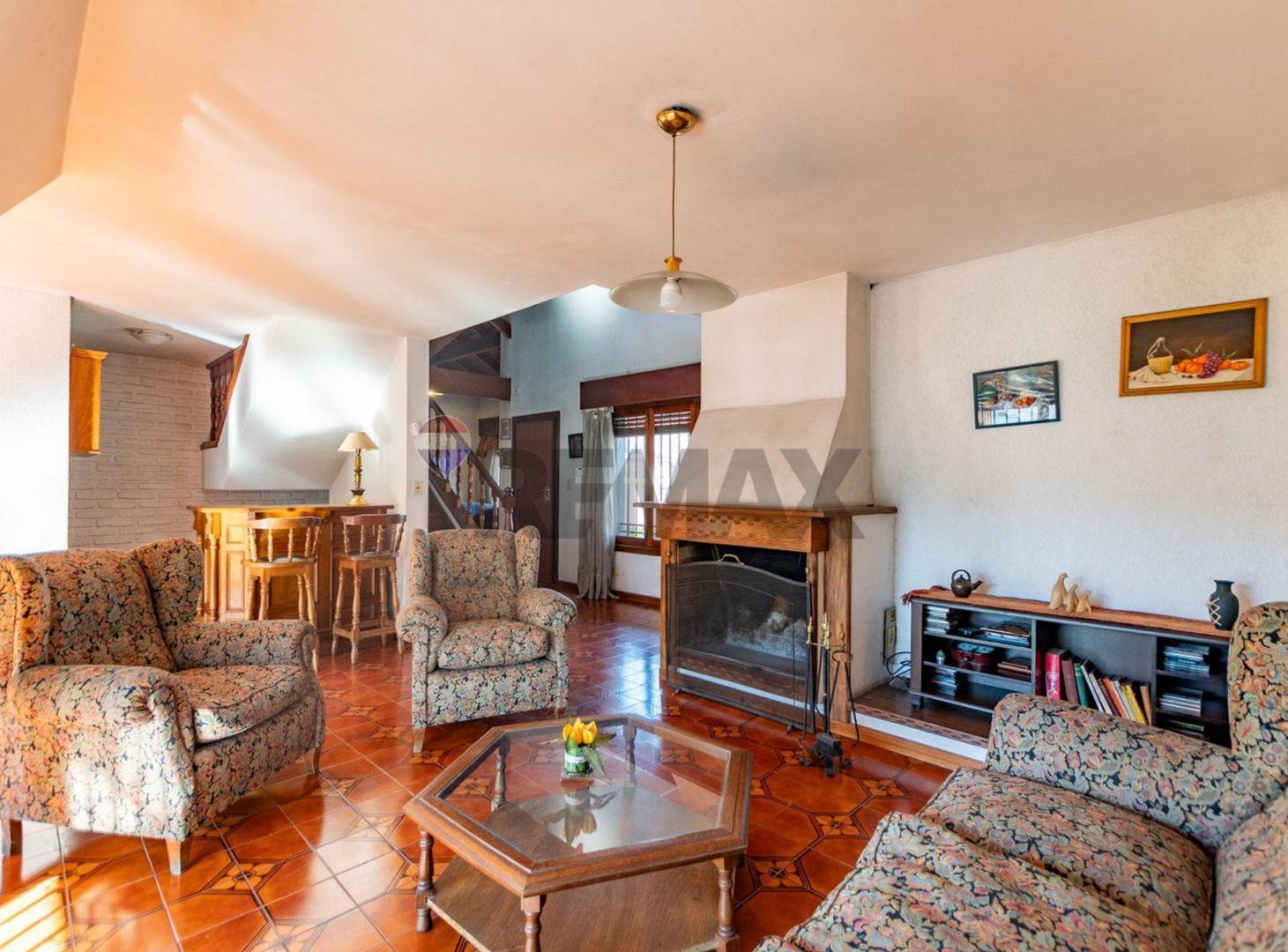Foto de VENTA CASA JARDIN PISCINA QUINCHO COCHERA, imagen 1