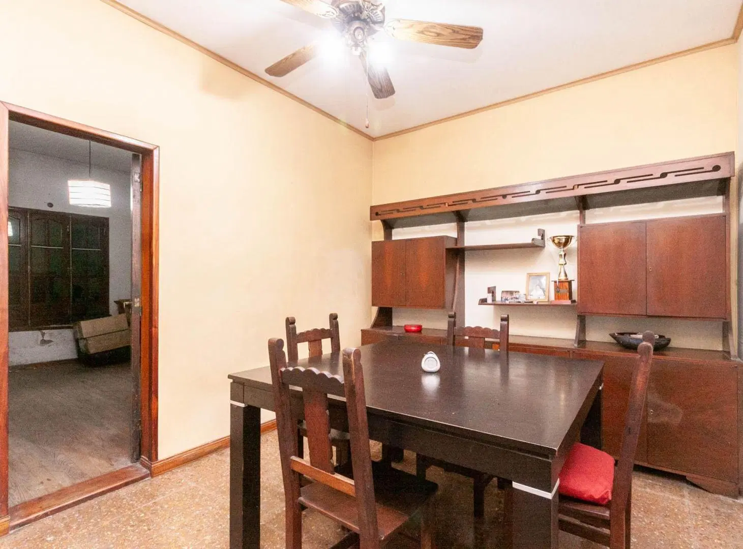 VENTA VIVIENDA MULTIFAMILIAR GARAGE PATIO LANUS 3