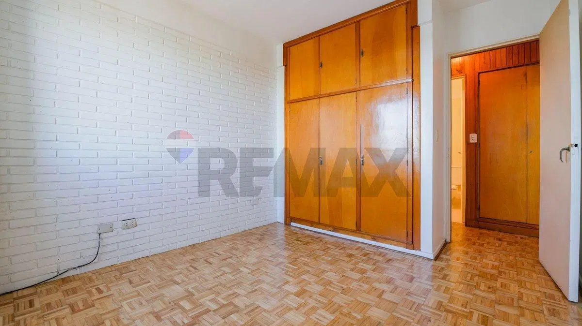 VENTA . EXCELENTE DEPARTAMENTO 3 AMB . FLORES 3