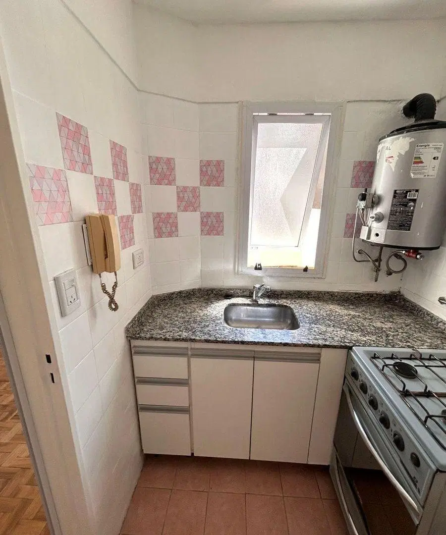 VENTA MONOAMBIENTE CABALLITO CON RENTA 8