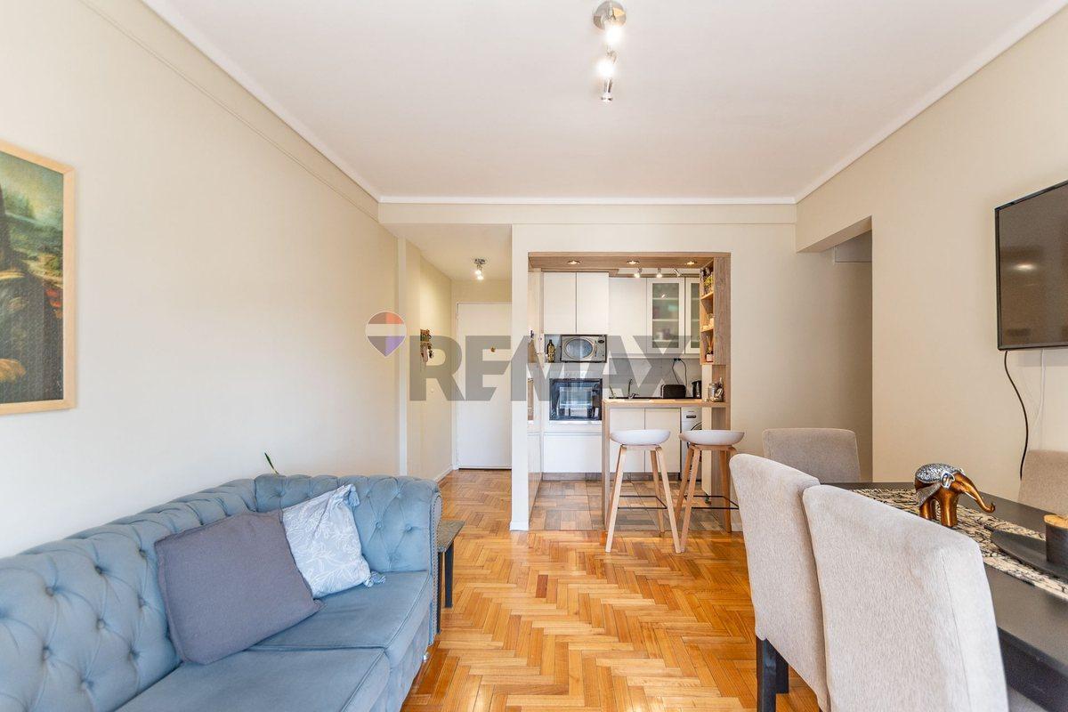 Foto de VENDEMOS- Dpto. 3 amb c/balcon - Villa del Parque, imagen 3