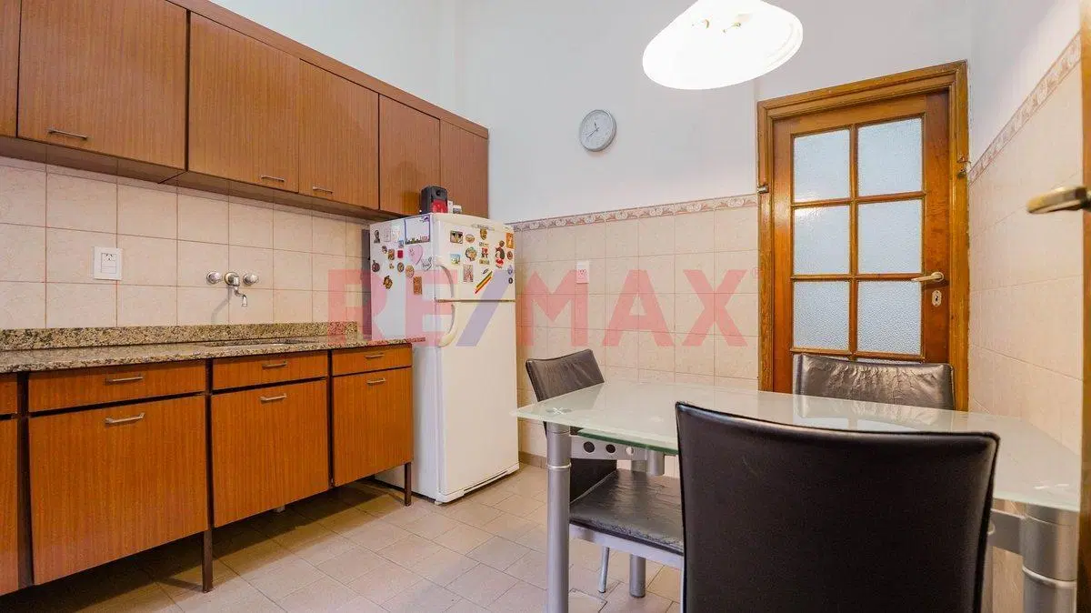 VENTA DEPTO 4 AMBIENTES . MONSERRAT. EDIF DEL ARCO 3
