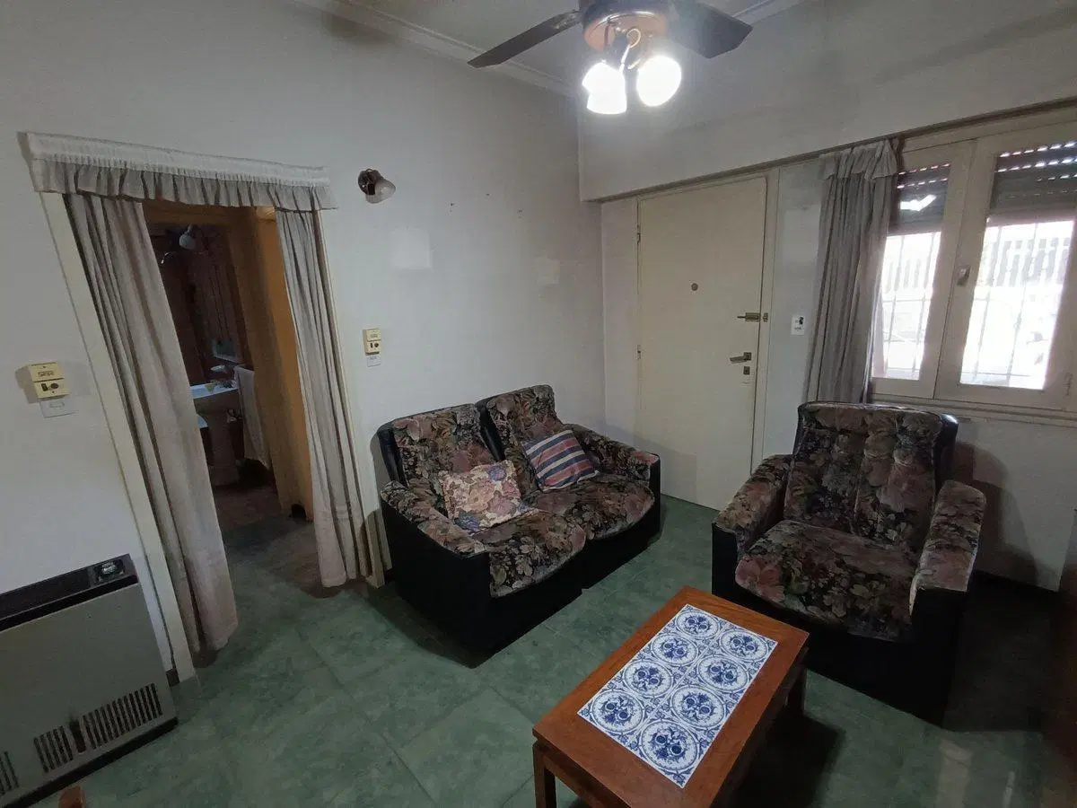 Venta Casa en Berazategui Apto Credito 7 ambientes 5
