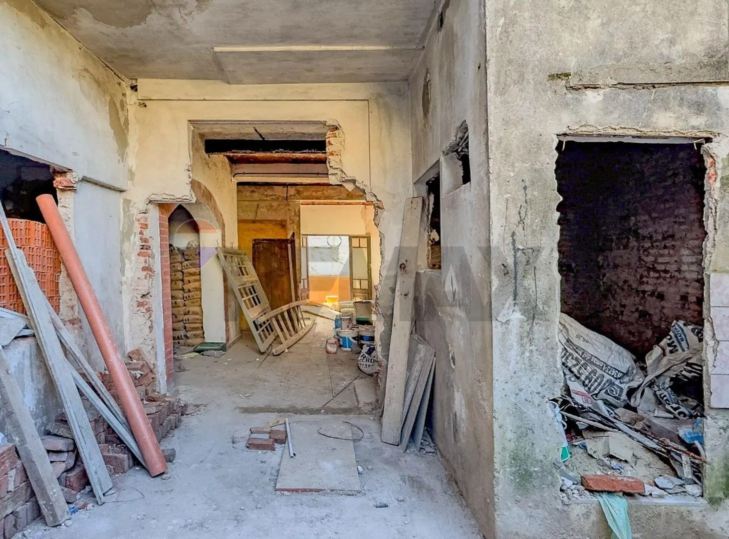 VENTA PH A REFACCIONAR 4 amb PATIO Y TERRAZA BOEDO 2