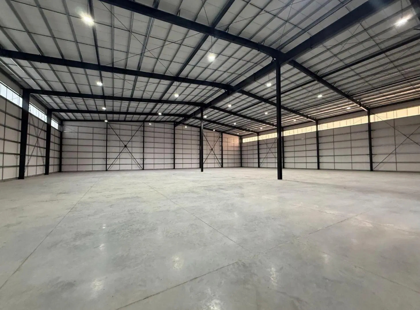 ALQUILER NAVE IND POLO VARELA PITEC II LOTE 3800M2 2