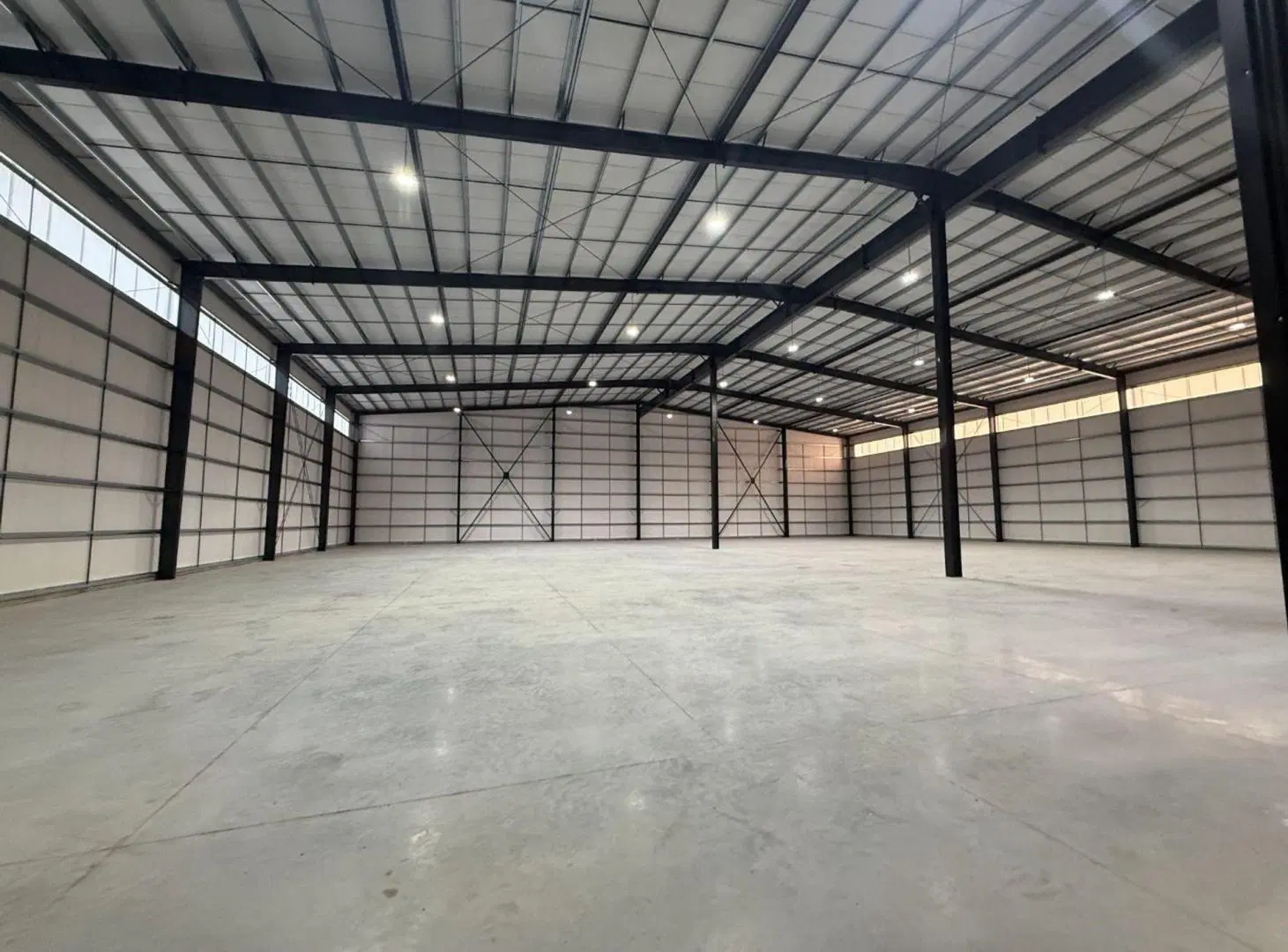 ALQUILER NAVE IND POLO VARELA PITEC II LOTE 3800M2 3