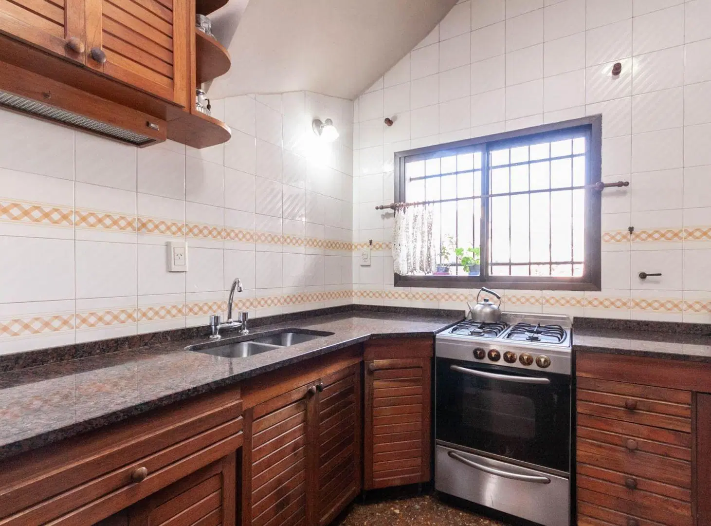VENTA CASA 3 AMB PATIO PILETA QUINCHO GARAGE 2