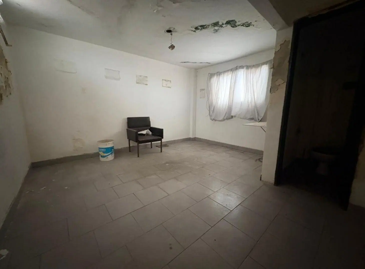VENTA CASA A REFACCIONAR AMPLIO LOTE EN SARANDI 5