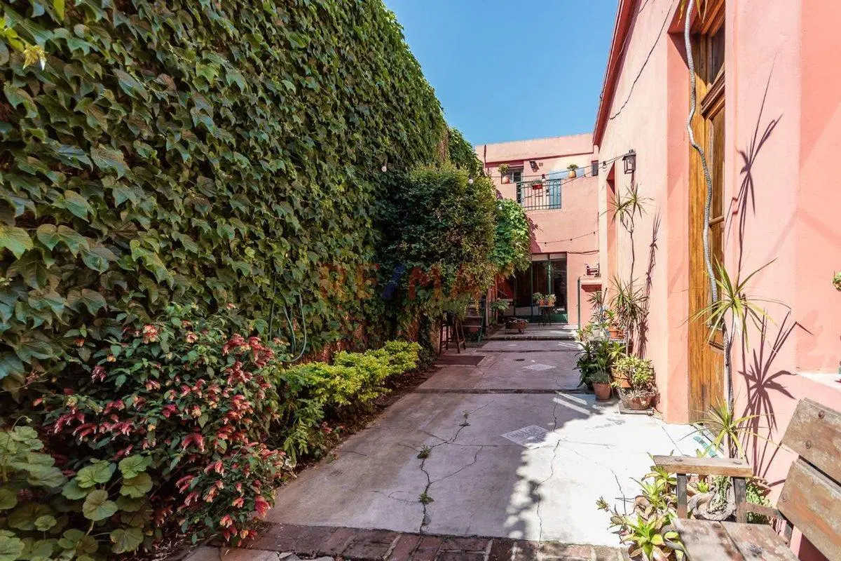 VENTA CASA 5 AMB CON PILETA EN FLORES 4