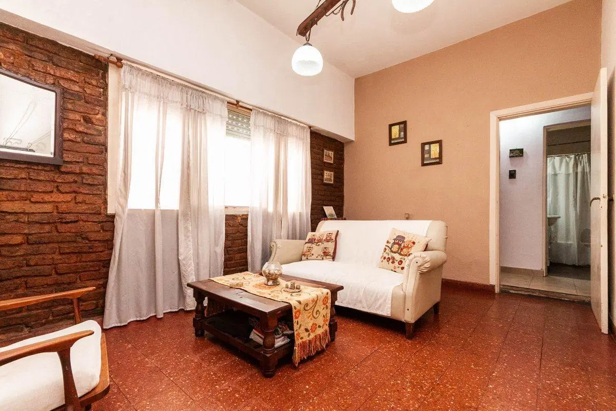 VENTA CASA 3 AMB QUINCHO FONDO BANFIELD OESTE 4
