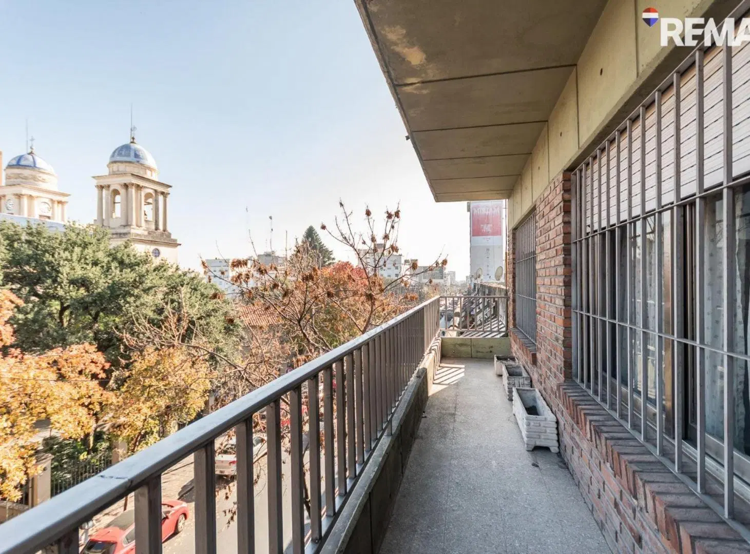 VENTA DEPARTAMENTO MORON CENTRO 4 AMBIENTES BALCON 8